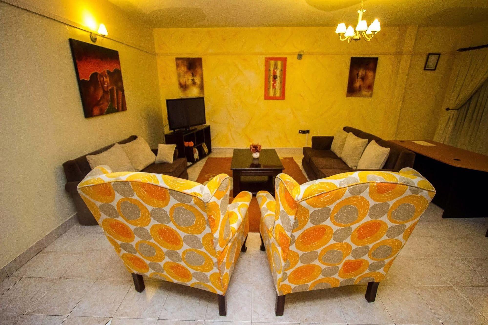 Magnolia Pine Bed & Breakfast Nairobi Bagian luar foto