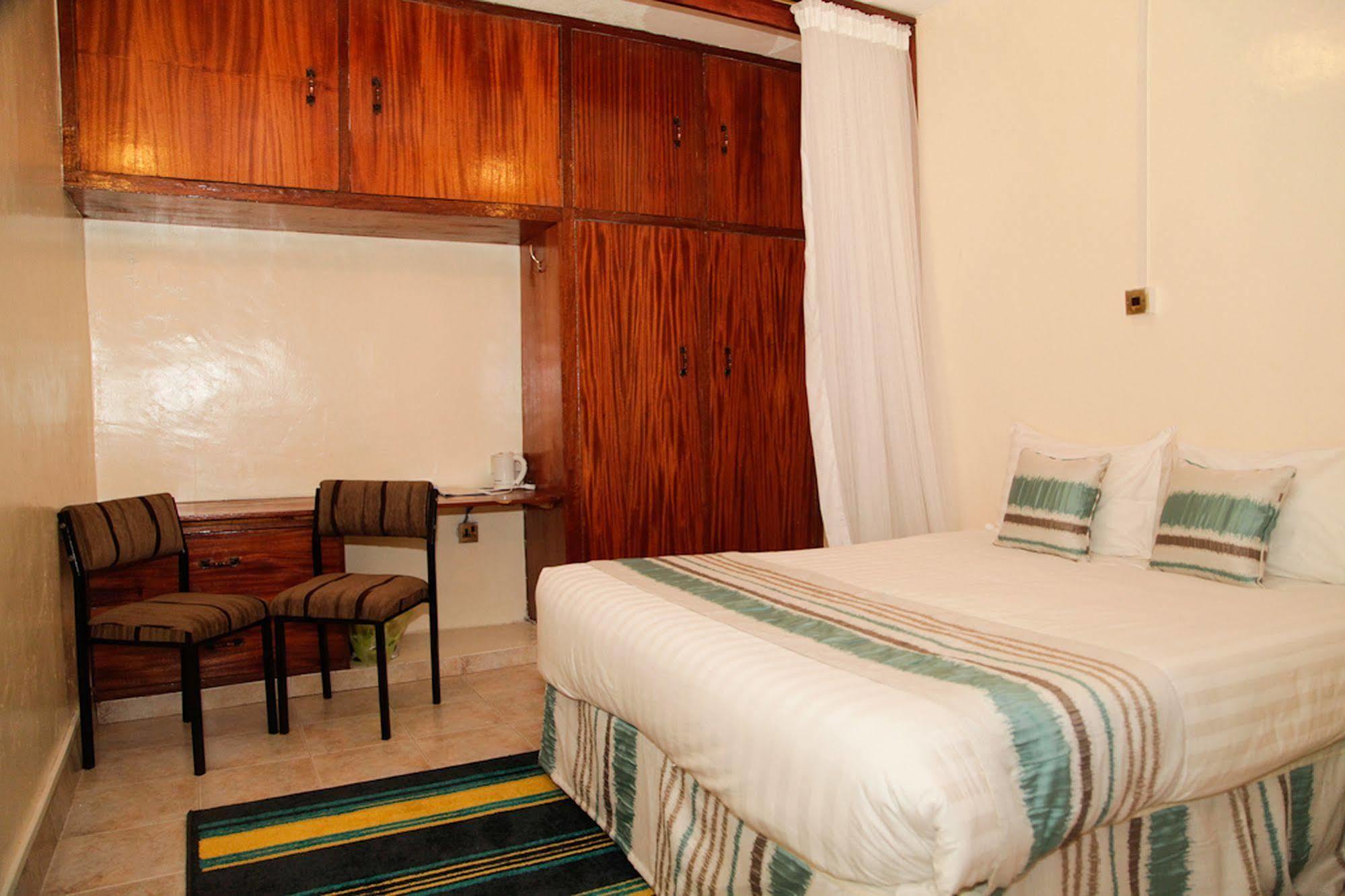 Magnolia Pine Bed & Breakfast Nairobi Bagian luar foto