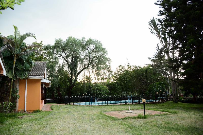 Magnolia Pine Bed & Breakfast Nairobi Bagian luar foto