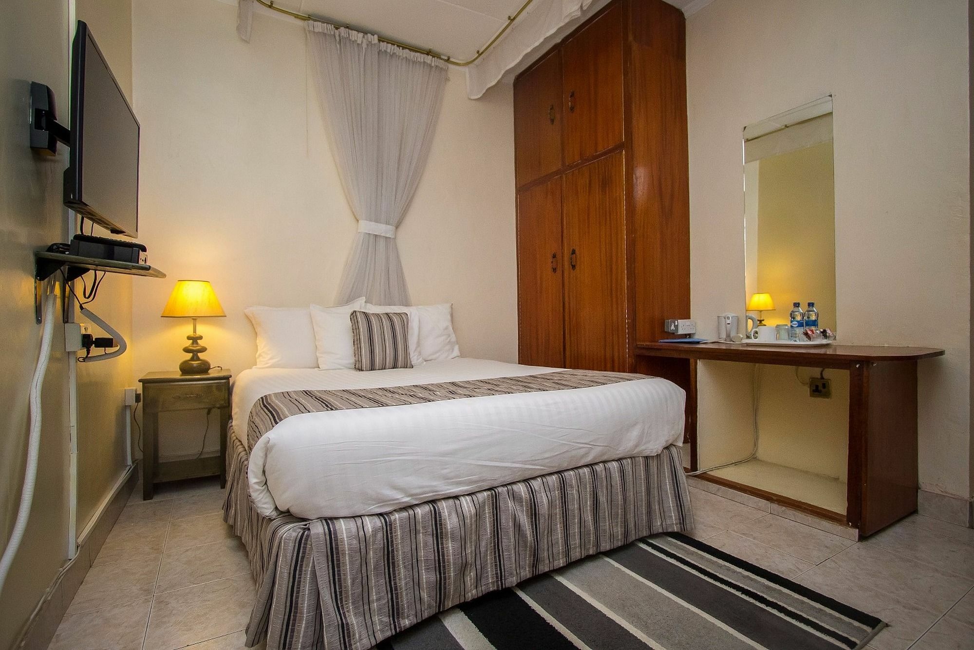 Magnolia Pine Bed & Breakfast Nairobi Bagian luar foto
