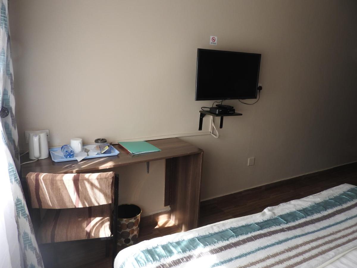 Magnolia Pine Bed & Breakfast Nairobi Bagian luar foto