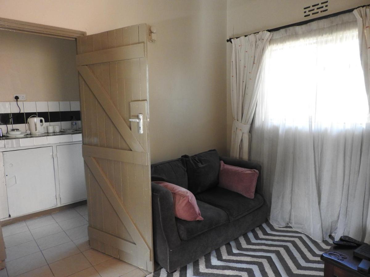 Magnolia Pine Bed & Breakfast Nairobi Bagian luar foto